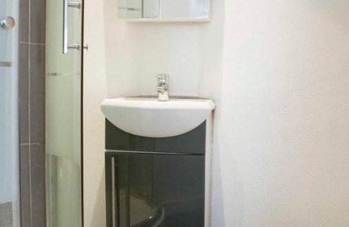 Quartier de Rochechouart Apartment | Bright Studio In The Heart Of Montmartre