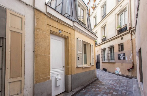 Quartier de Rochechouart Apartment | Bright Triplex - 4BR/10P - Moulin Rouge