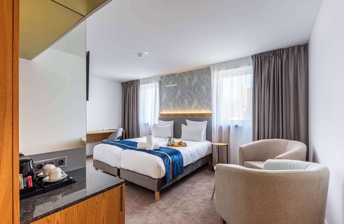 Rosny-sous-Bois Hotel | Brit Hotel Privilège Paris - Rosny