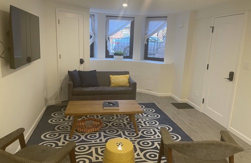 Homecrest House | Brooklyn Gem: Steps from Prospect Park, Modern Comforts & Easy Manhattan Access