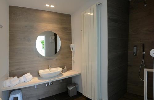 Castro Bed & Breakfast | Ca del Lac Rooms