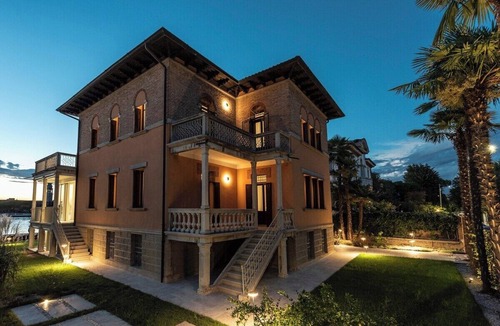 Santa Maria in Stelle Apartment | Ca' delle Contesse Elegant 2BR apartment in Liberty villa spectacular view!