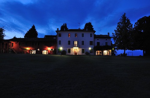 San Pietro di Feletto Apartment | Ca 'Milone Loft with pool sleeps 7