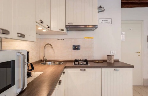 Cannaregio Apartment | Ca' Molin, view on the Venetian canals