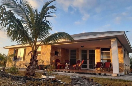 Jimmy Hill House | Carls Home, your favourite paradise