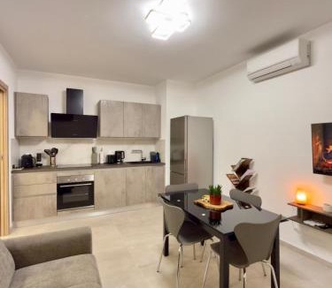 Villadossola Apartment | Casa Alpea