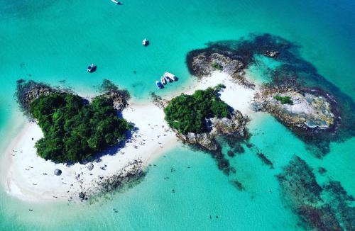 Praia do Jardim Bed & Breakfast | Casa Amarela