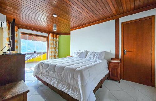 Frade Villa | Casa amarela portogalo Angra dos Reis