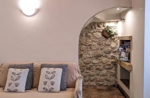 Torri del Benaco Apartment | Casa Antiche Mura
