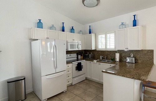 Alice Town Condo | Casa Azul welcomes you to a stunning ocean view condo steps away from the beach