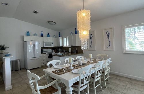 Alice Town Condo | Casa Azul welcomes you to a stunning ocean view condo steps away from the beach