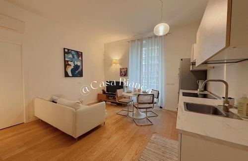 Centro Direzionale Apartment | Casa Bianca