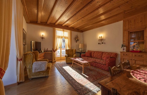 Cortina d'Ampezzo Historic Centre Apartment | Casa Ciclamino, in the center of Cortina d'Ampezzo