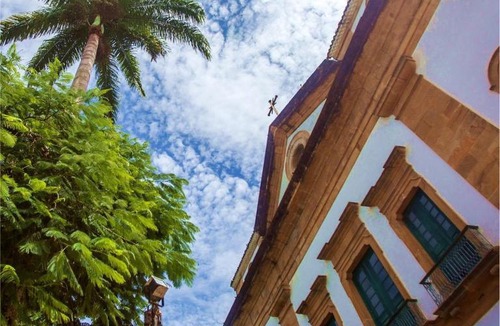 Cabore House | Casa Colibri - Praias e Cachoeiras
