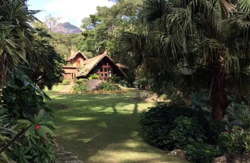 Itaipava House | Casa com Cachoeira Particular
