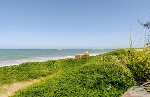 Rio das Ostras Apartment | Casa das Palmeiras (Pé na Areia) - Maré Verde