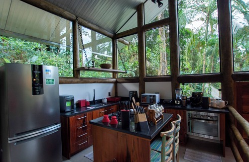 Paraty Cottage | Casa do Lenhador, Durma ao som da Cachoeira!