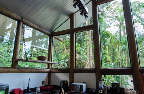 Paraty Cottage | Casa do Lenhador, Durma ao som da Cachoeira!