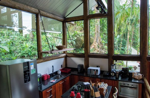 Paraty Cottage | Casa do Lenhador, Durma ao som da Cachoeira!