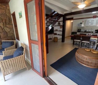 Praia Rasa House | Casa em condomínio fechado com estrutura completa