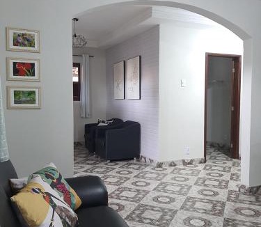 Campos House | Casa espaçosa com Wi-Fi, garagem para 2 veículos e área externa em Campos dos Goytacazes