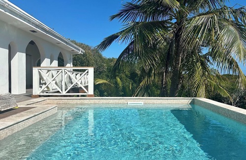 Tar Bay Villa | CASA NOMAD a sun-kissed Spanish villa with oceans views and private pool.