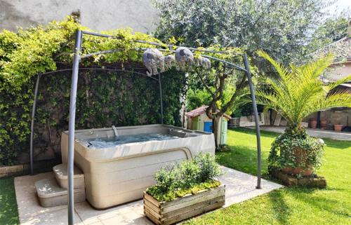 Ceredello House | Casa Rustica con giardino