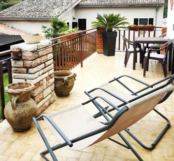Ceredello House | Casa Rustica con giardino