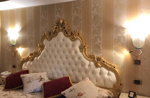 Castello House | Casa Savoia & Casa Jolanda