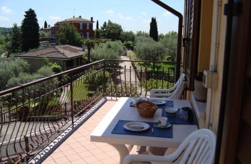 Calmasino Apartment | Casa Sole Appartement con terrazzo