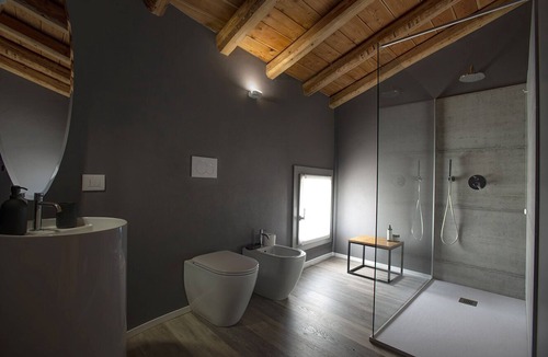 Crocetta del Montello Apartment | CASA VACANZE IL RE DELLA CANTINA-ELEGANT 2BEDROOMS ACCOMODATION IN PROSECCO AREA