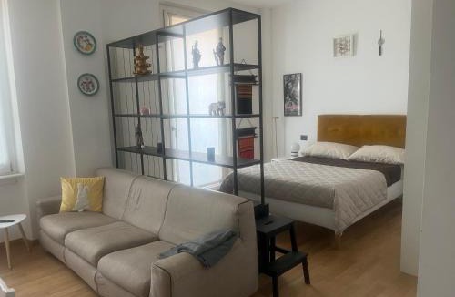 Zona Solari Apartment | CasaBella Design Studio with balcony Navigli Area