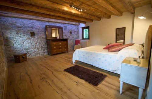 Santa Maria la Longa House | Casale San Pietro