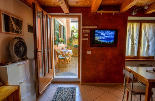 Brenzone sul Garda Apartment | Casetta alla Corte