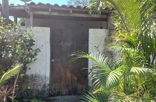 Guaratiba House | Casinha Cercada de Verde