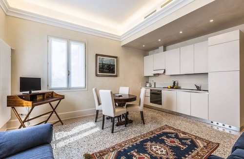 Castello Apartment | Castello 2 Bedroom Apartment with Amazing Canal View