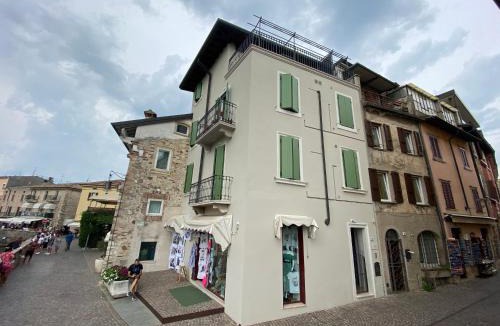 Sirmione Old Town Apartment | Castello Mavino