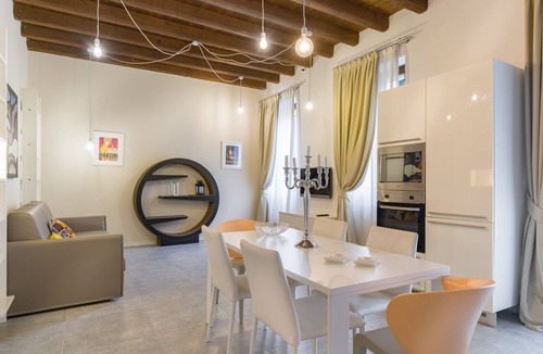 Verona City Centre Apartment | CASTLE 5