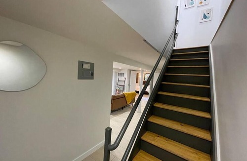 Bushwick Apartment | Central 5BR Duplex w/ Patio for 14 guests