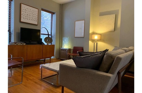 Boerum Hill Apartment | Central Carroll Gardens neighborhood, 2 bed duplex Apt.