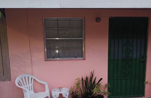 Nassau Apartment | Centrally-Located, Comfortable & Secure Hide-Away