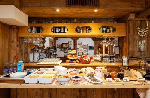 Livinallongo del Col di Lana Hotel | Chalet Barbara