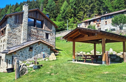 Vezza d'Oglio Ski Chalet | Chalet Cormignano, SPA & Nature
