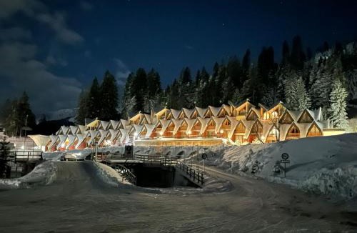 Campo Carlo Magno Apartment | Chalet Golf Campiglio/LuxApt/fronte piste-impianti-golf