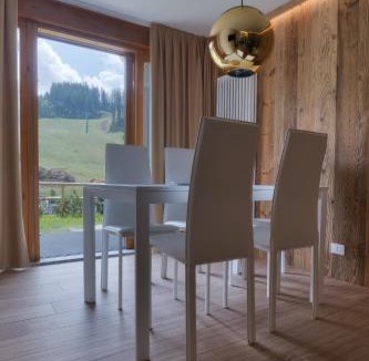 Campo Carlo Magno Apartment | Chalet Golf Campiglio/LuxApt/fronte piste-impianti-golf