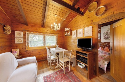 Forno di Zoldo Ski Chalet | Chalet 'Orserose Al Vant' with Mountain View, Shared Terrace and Wi-Fi