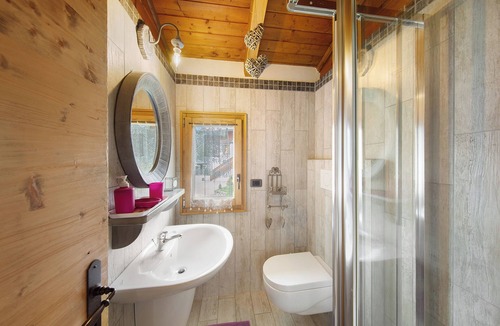 Forno di Zoldo Ski Chalet | Chalet 'Orserose I Ciodi' with Mountain View, Shared Terrace and Wi-Fi