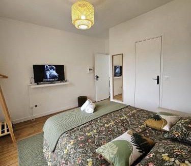 Pierrefitte-sur-Seine House | Chambre verte proche de stade de France