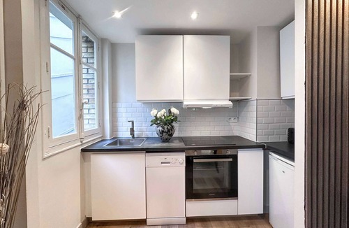 8th Arrondissement Apartment | Champs-Elysees - Deluxe apartment with elevator
