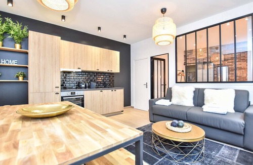 Quartier de Rochechouart Apartment | Charmant appartement - 3BR/8P - South Pigalle